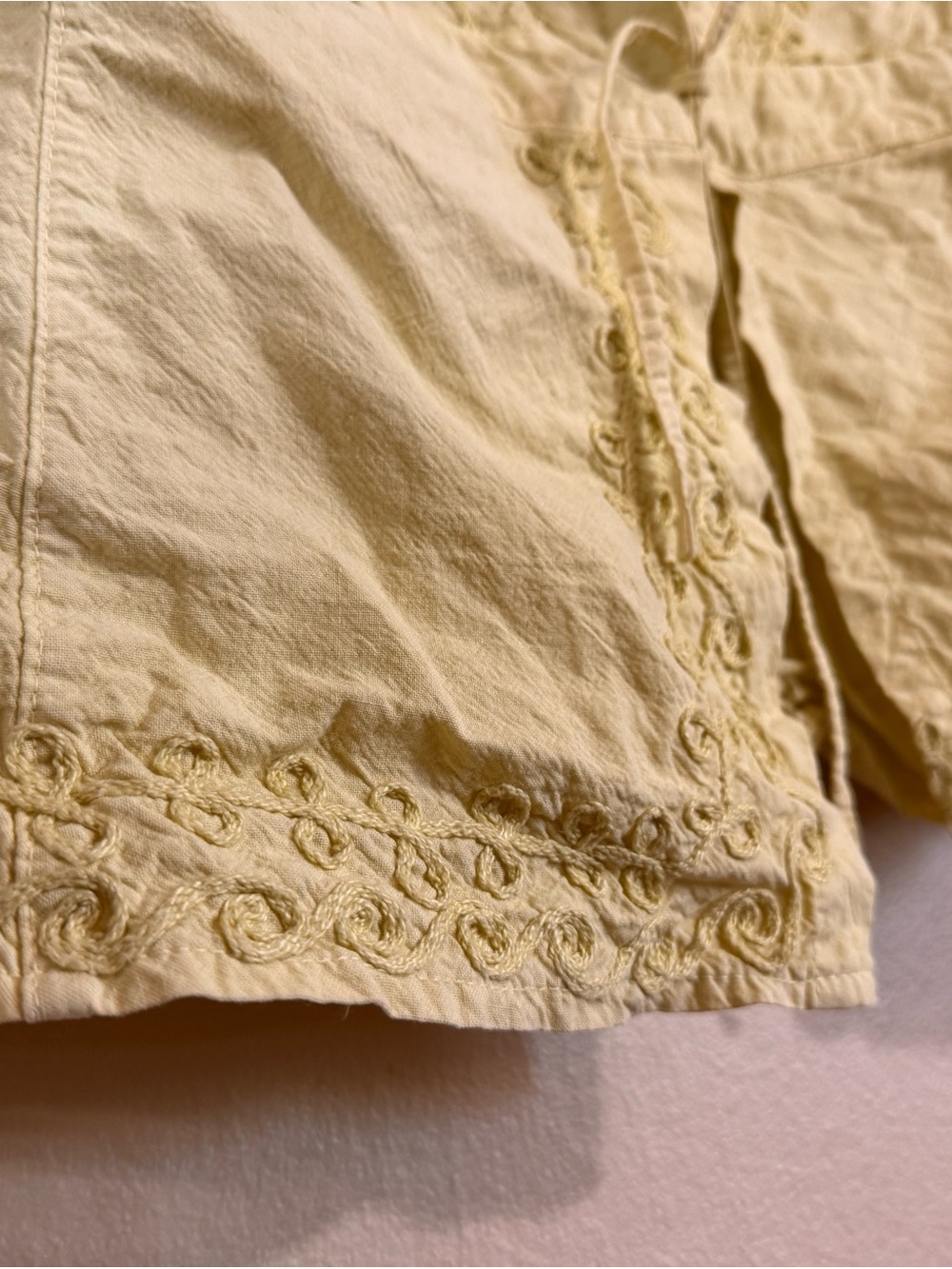 Vintage Women's Green/Yellow Embroidered Tie-Front Tank Top - Picture 5 of 8